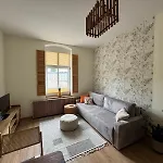 Zielona Kamienica Apartment *