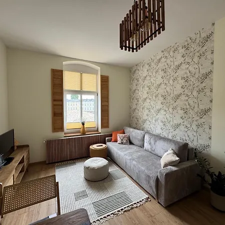 Zielona Kamienica Apartment *